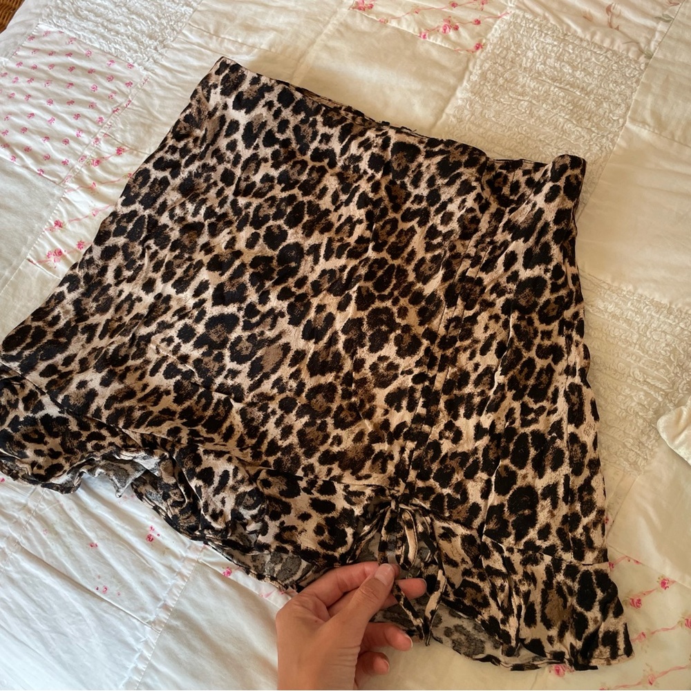 Forever 21 cheetah mini skirt